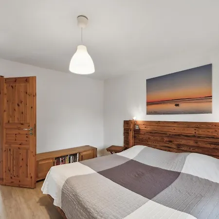 1 Bedroom Gorgeous In Am Salzhaff Pepelow